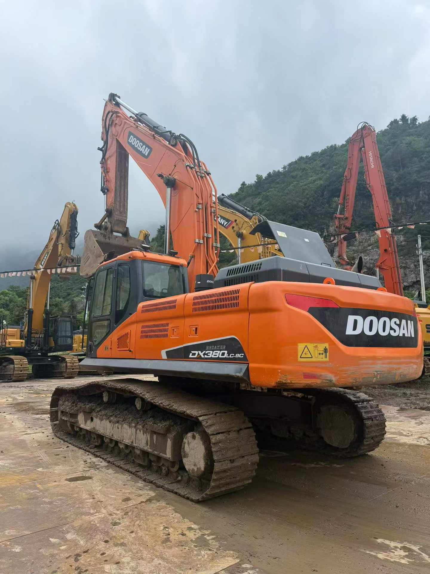 Buy Doosan DX380 Used Excavator / 2 Buy Doosan DX380 Used Excavator / 2