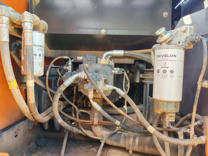 Buy Doosan DH200-3 Used Excavator / 1