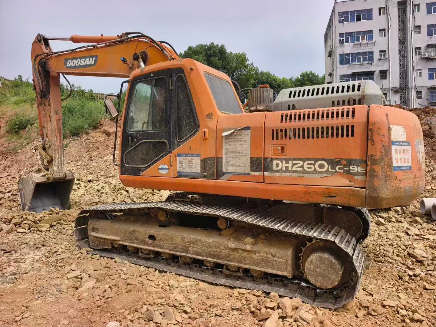 Buy Doosan DH220 Used Excavator / 4 Buy Doosan DH220 Used Excavator / 4