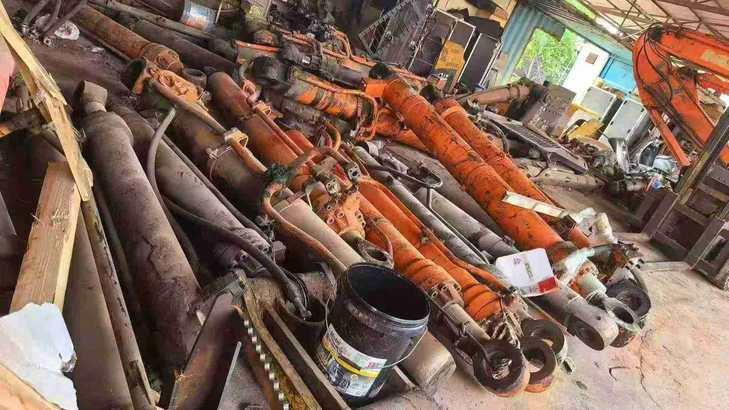 Buy Hitachi ZX450 Used Excavator / 1