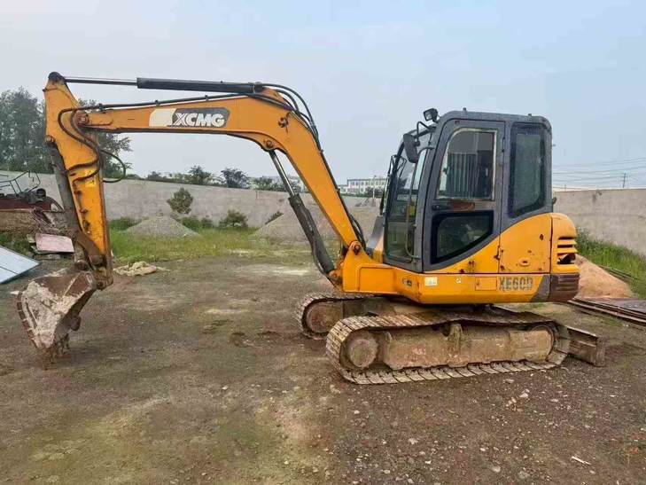 Buy XCMG XE60 Used Excavator / 1