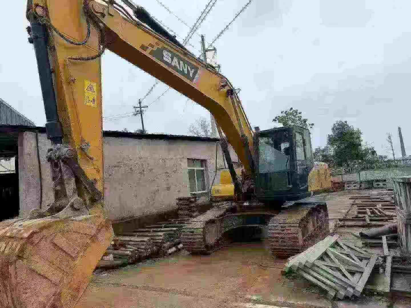 Buy Sany SY205C Used Excavator / 4 Buy Sany SY205C Used Excavator / 4