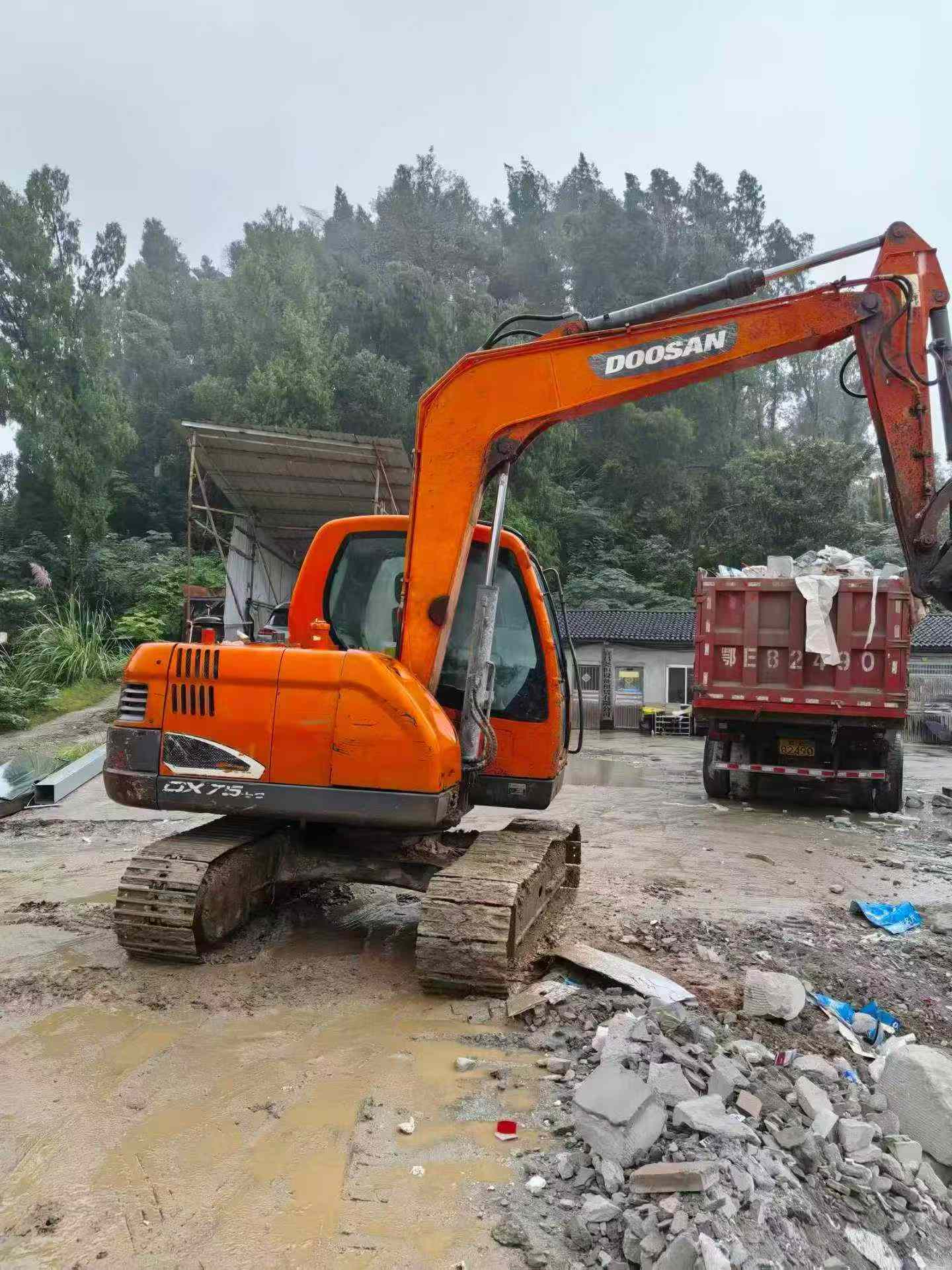 Buy Doosan DX75-9C Used Excavator / 6 Buy Doosan DX75-9C Used Excavator / 6