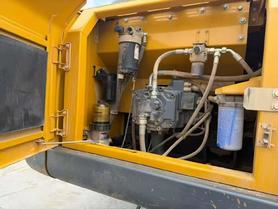 Buy XCMG XE205DA Used Excavator / 4 Buy XCMG XE205DA Used Excavator / 4