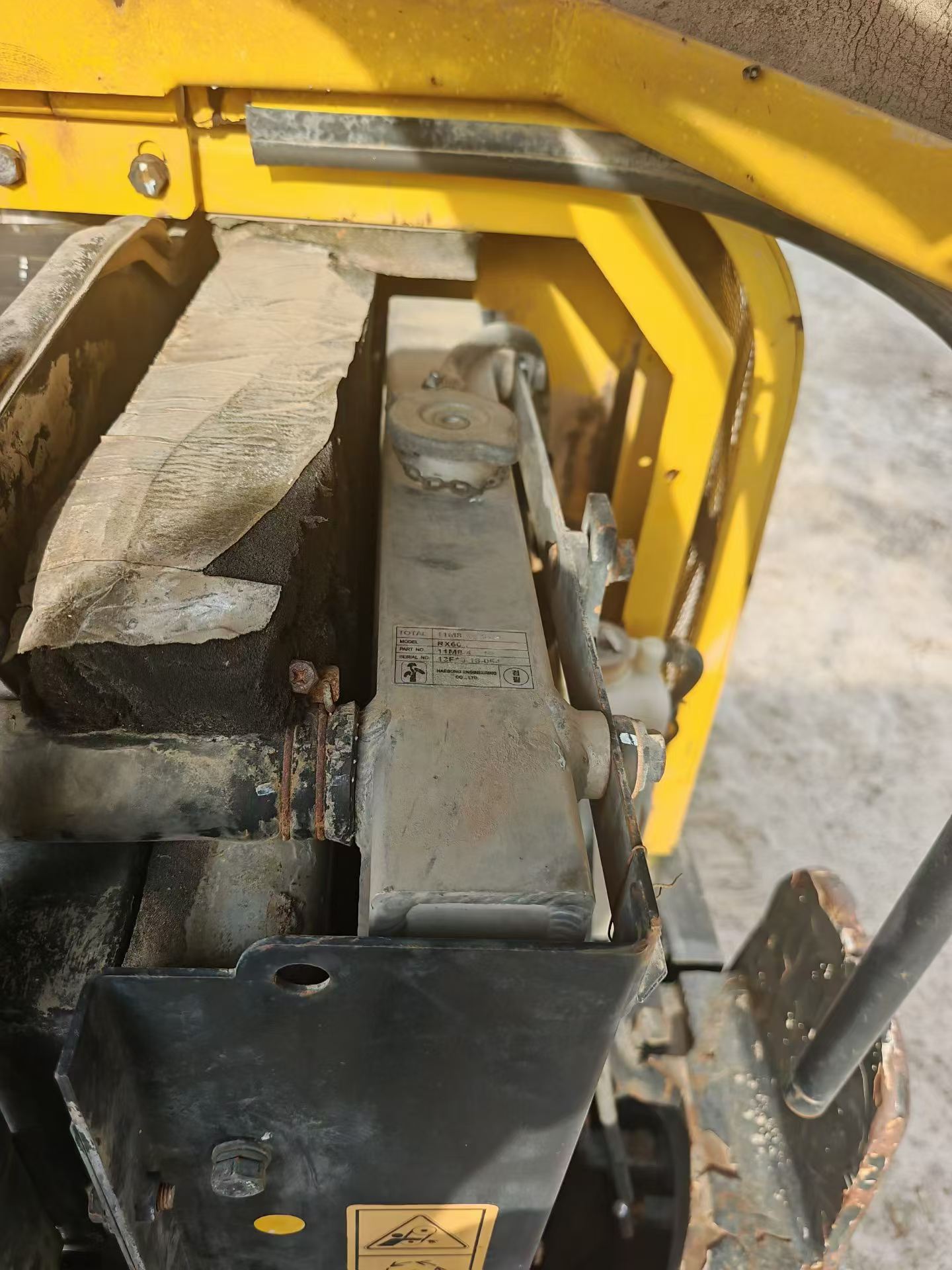 Buy Hyundai HX60 Used Excavator / 2 Buy Hyundai HX60 Used Excavator / 2