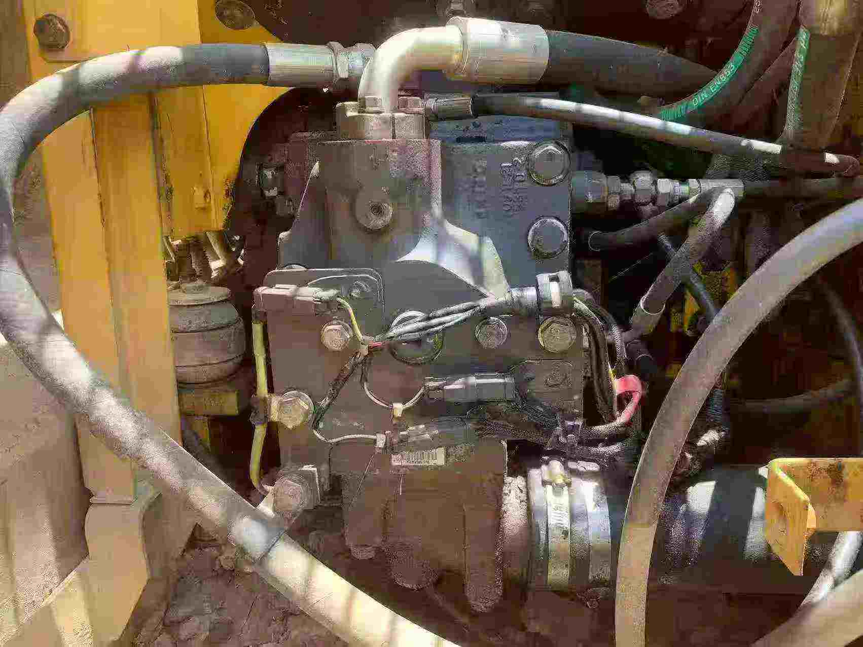 Buy Komatsu PC110-7 Used Excavator / 9 Buy Komatsu PC110-7 Used Excavator / 9