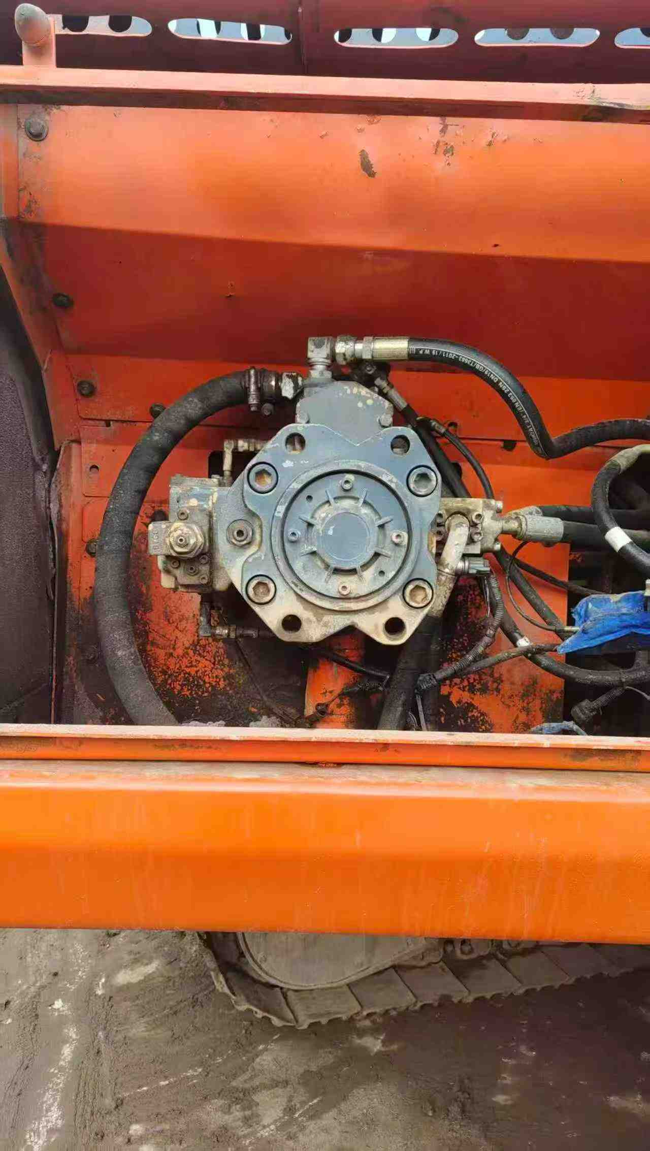Buy Doosan DH215-7 Used Excavator / 2