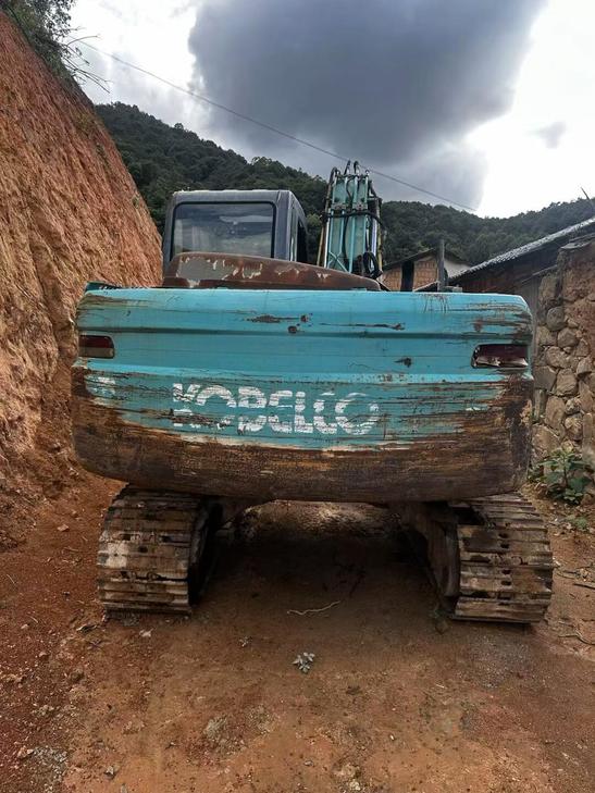 Buy Kobelco SK130-8 Used Excavator / 1