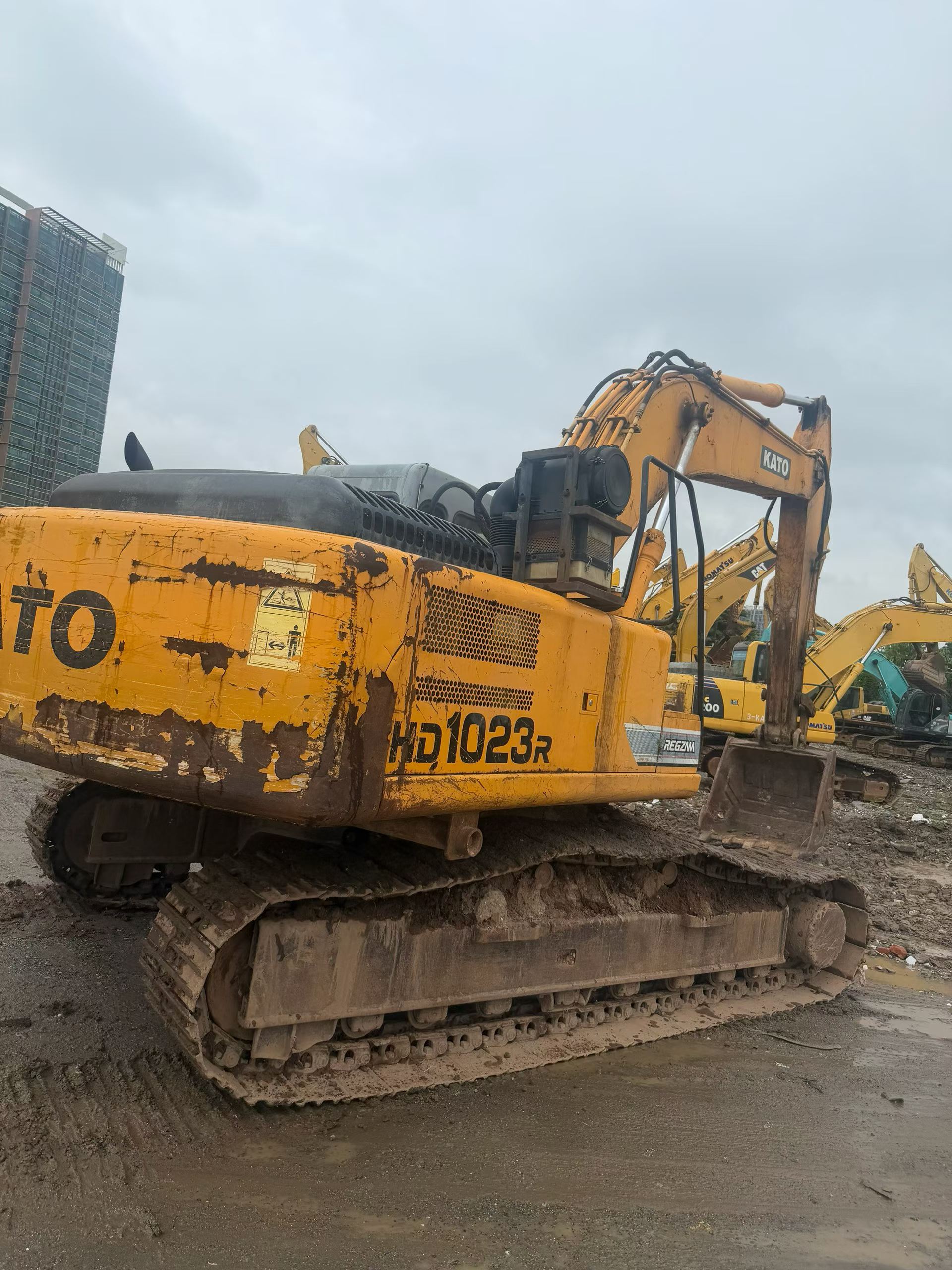 Buy Kato Used Excavator / 4 Buy Kato Used Excavator / 4