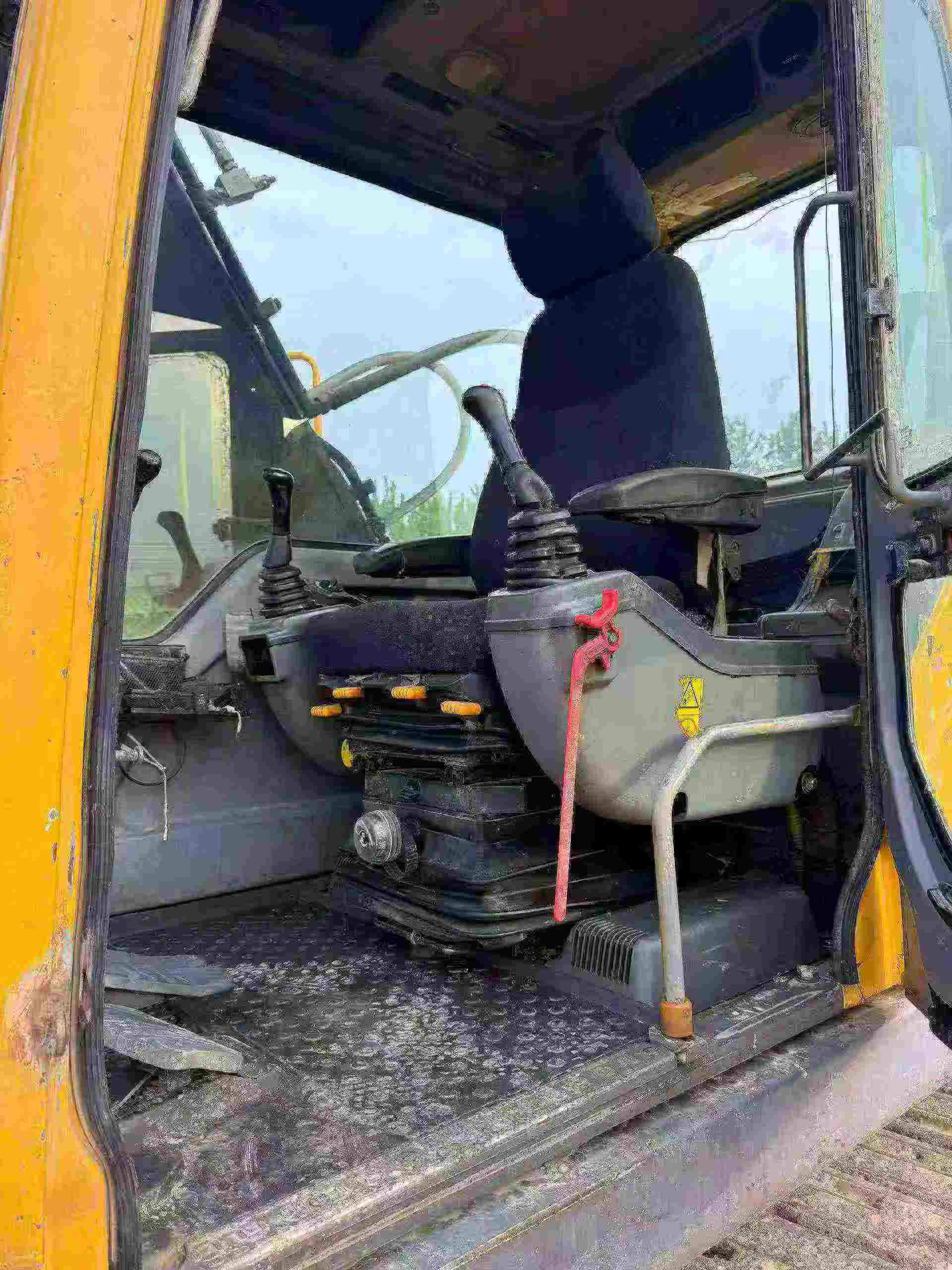 Acheter Pelle Volvo EC210B d'occasion / 8