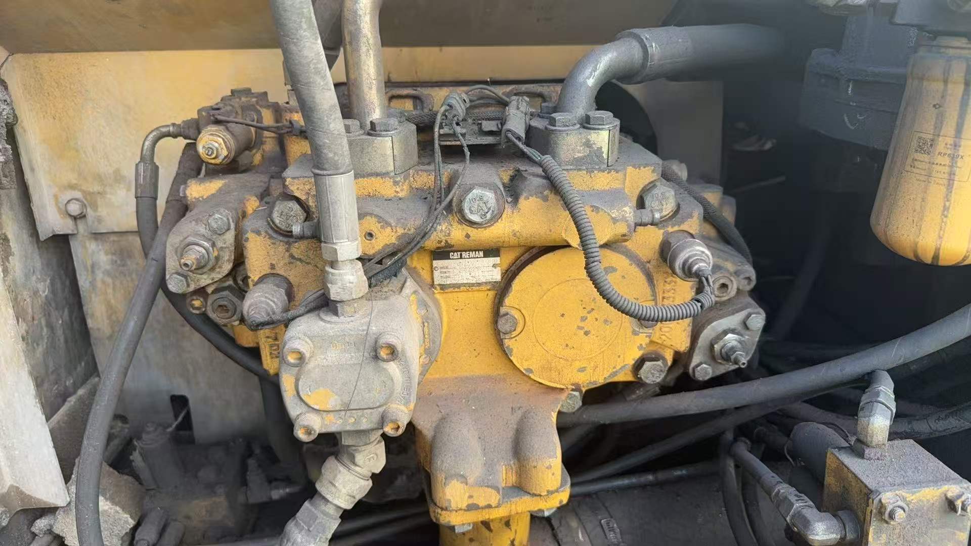 Buy Caterpillar 320D Used Excavator / 3