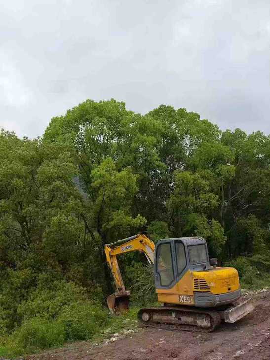 Buy XCMG XE60 Used Excavator / 1