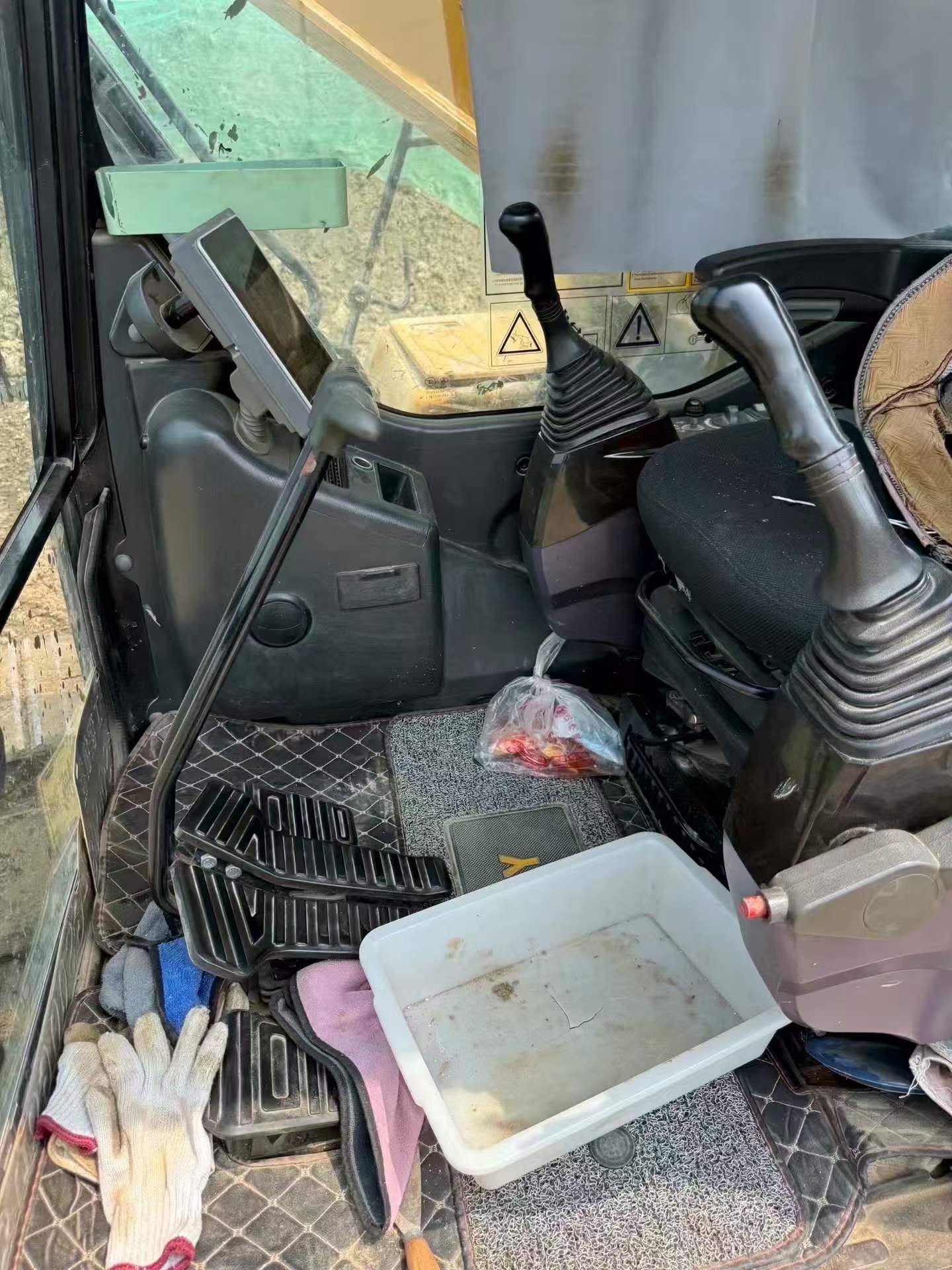 Buy Sany SY205C Used Excavator / 5