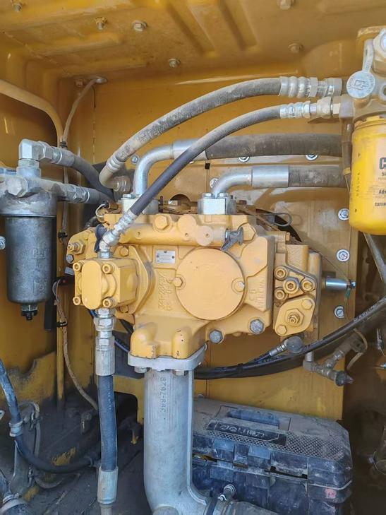 Buy Caterpillar 320E Used Excavator / 1