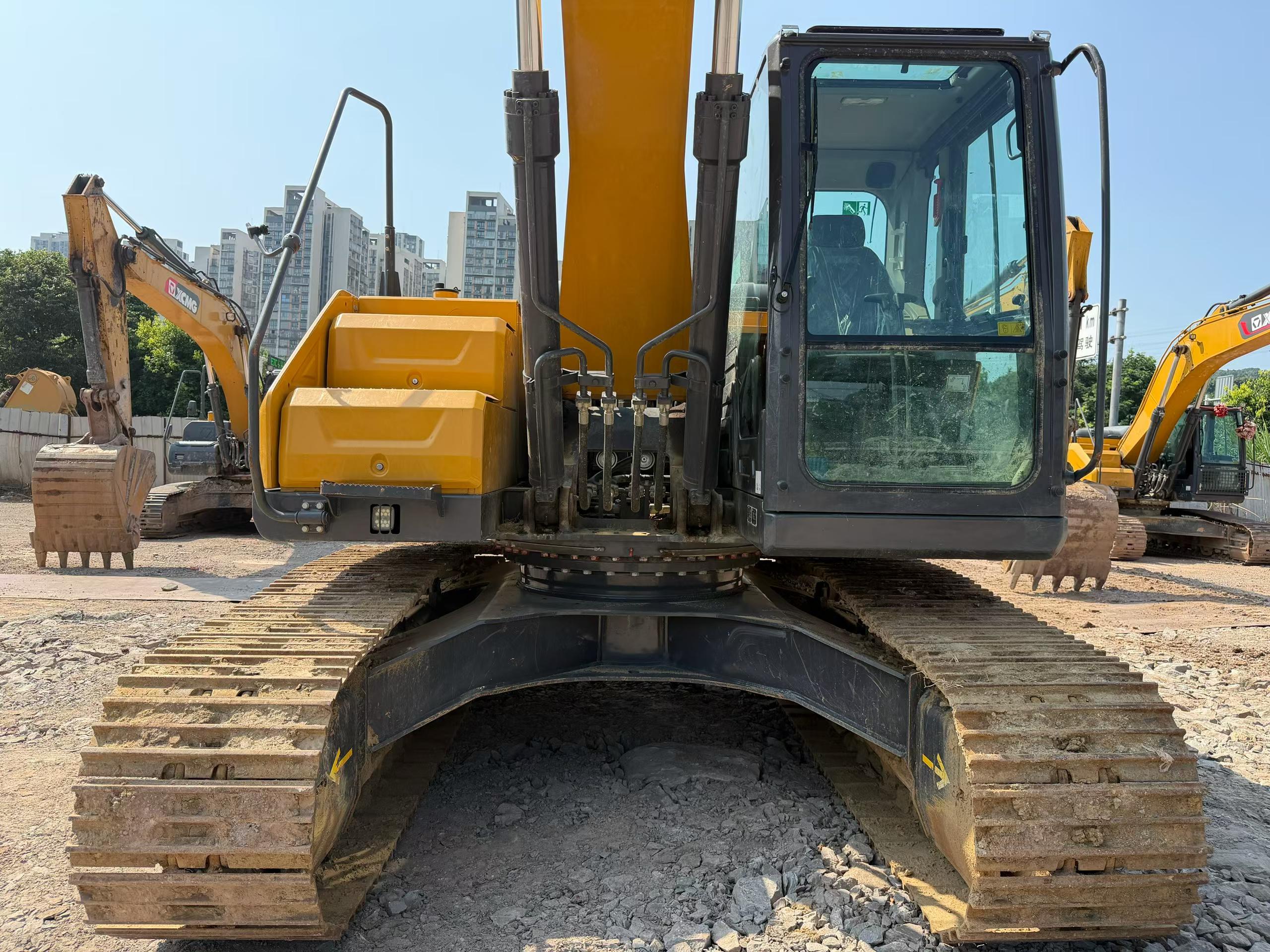 Buy XCMG XE200 Used Excavator / 8