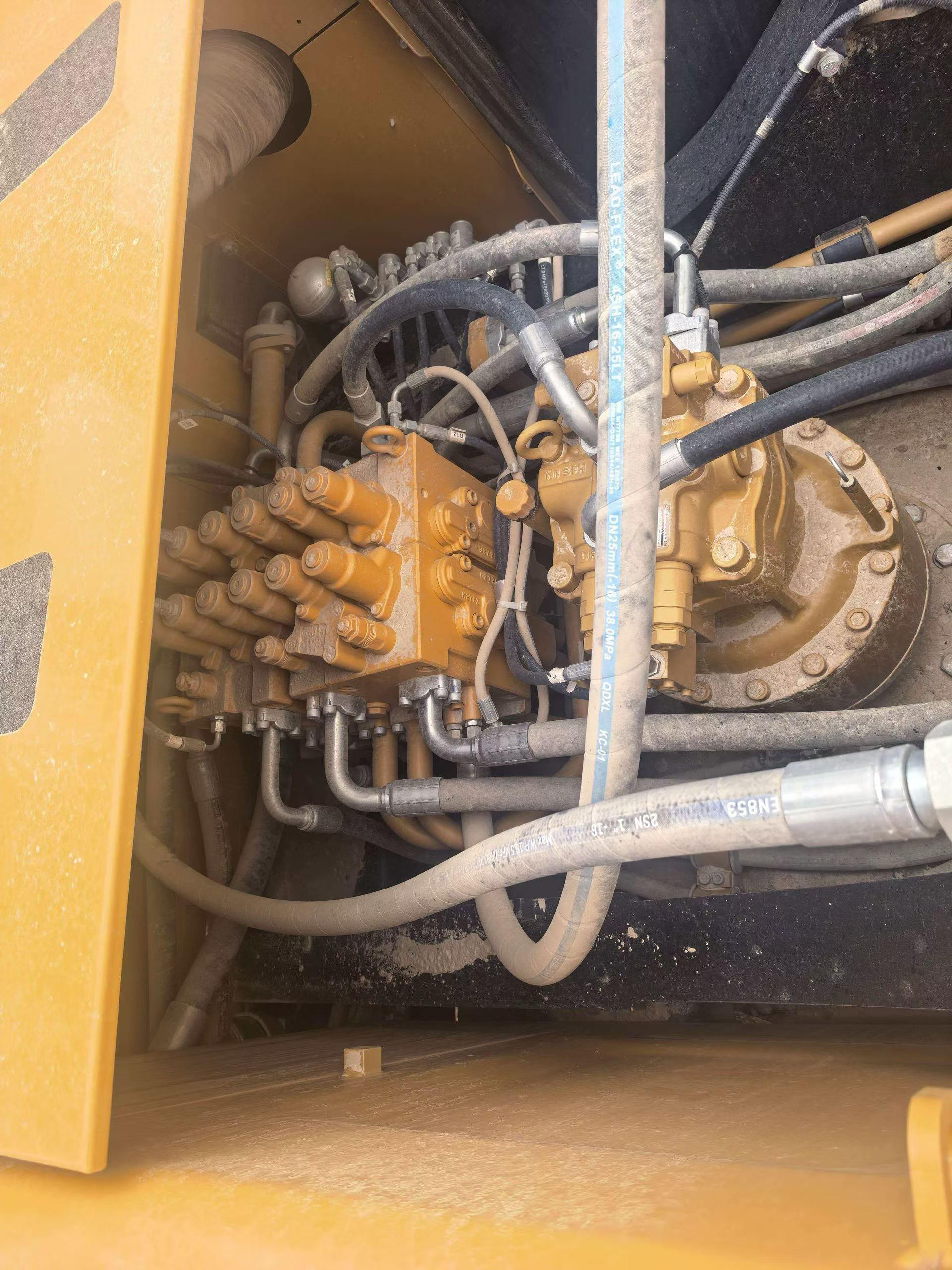 Buy Sany SY245H Used Excavator / 5