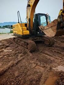Buy XCMG XE135B Used Excavator / 3 Buy XCMG XE135B Used Excavator / 3