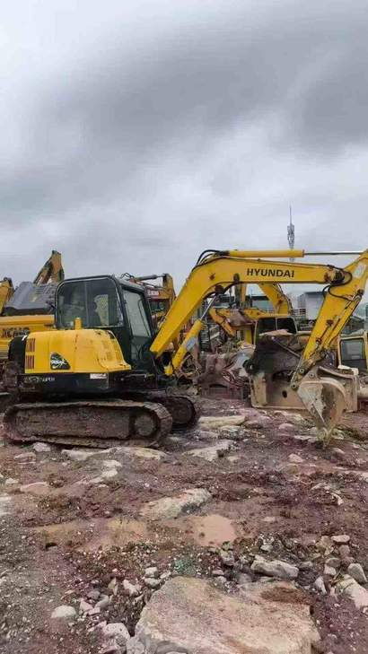 Buy Hyundai HX60 Used Excavator / 1