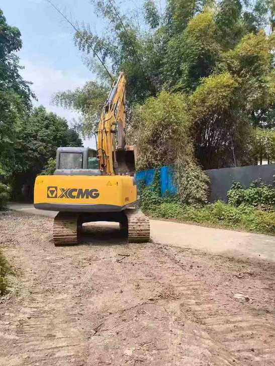 Buy XCMG XE150 Used Excavator / 1