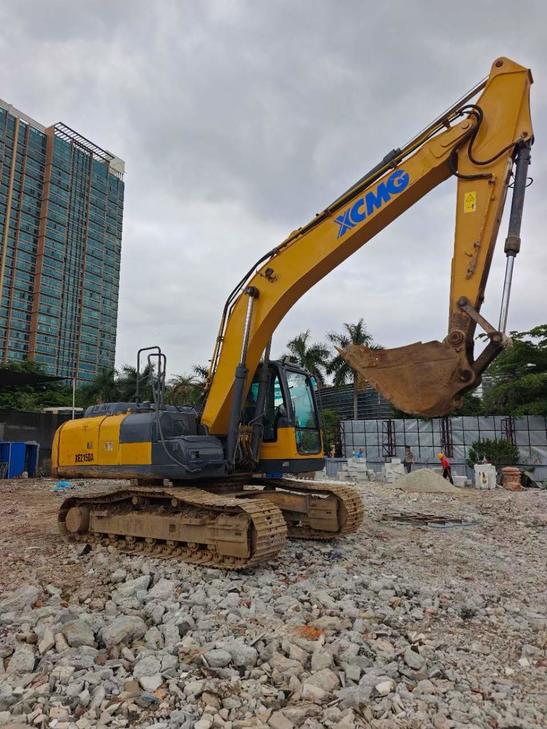 Buy XCMG XE200 Used Excavator / 1
