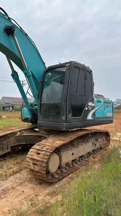 Buy Kobelco SK200-2 Used Excavator / 1