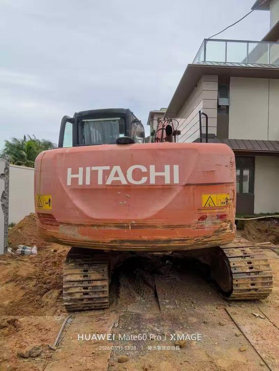 Buy Hitachi EX130 Used Excavator / 1