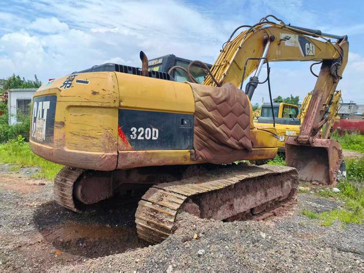 Buy Caterpillar 320D Used Excavator / 1