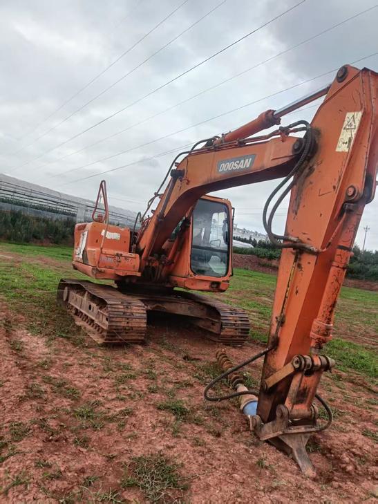 Buy Doosan DH150-7 Used Excavator / 1