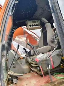 Buy Doosan DX260LC Used Excavator / 3 Buy Doosan DX260LC Used Excavator / 3