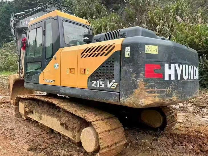 Buy Hyundai R205VS Used Excavator / 1