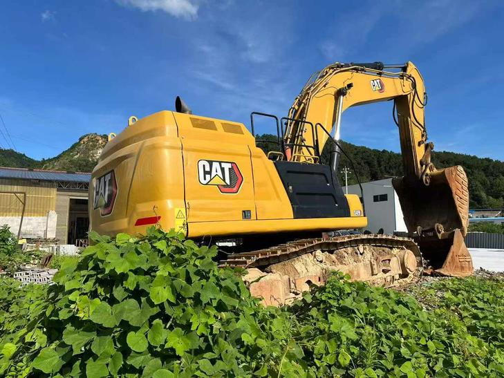 Buy Caterpillar 349E Used Excavator / 1