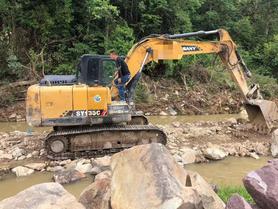 Buy Sany SY125C Used Excavator / 4 Buy Sany SY125C Used Excavator / 4