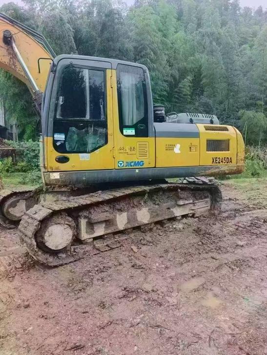 Buy XCMG XE200 Used Excavator / 1