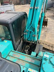 Buy Kobelco SK200 Used Excavator / 3 Buy Kobelco SK200 Used Excavator / 3