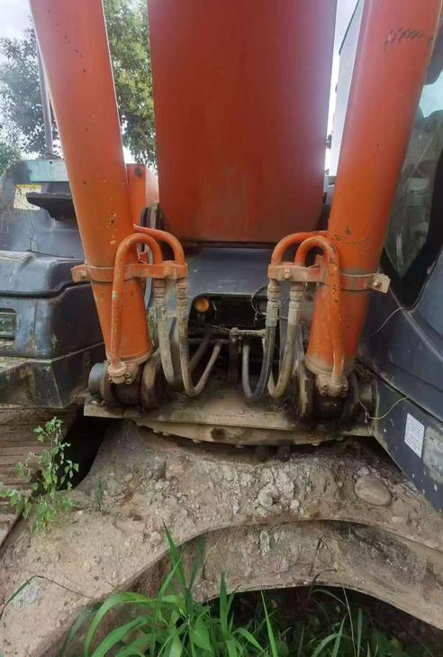 Buy Hitachi EX240-3 Used Excavator / 1