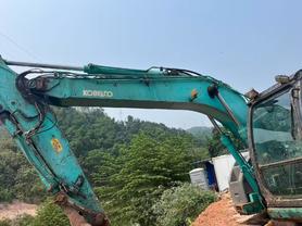 Buy Kobelco SK135 Used Excavator / 3 Buy Kobelco SK135 Used Excavator / 3