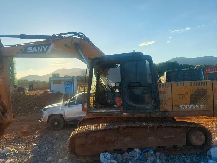 Buy Sany SY205C Used Excavator / 1