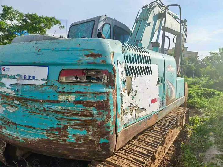 Buy Kobelco SK140 Used Excavator / 1