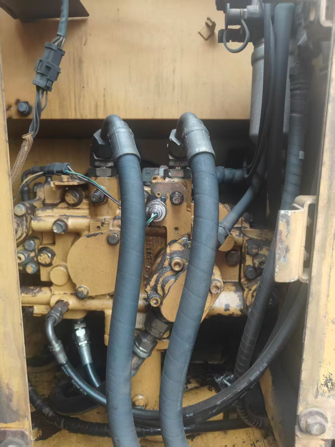 Buy Caterpillar 311C Used Excavator / 5
