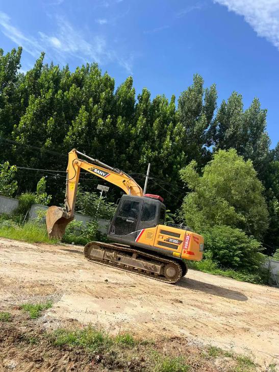 Buy Sany SY135 Used Excavator / 1