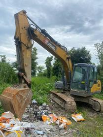 Buy XCMG XE135B Used Excavator / 3 Buy XCMG XE135B Used Excavator / 3