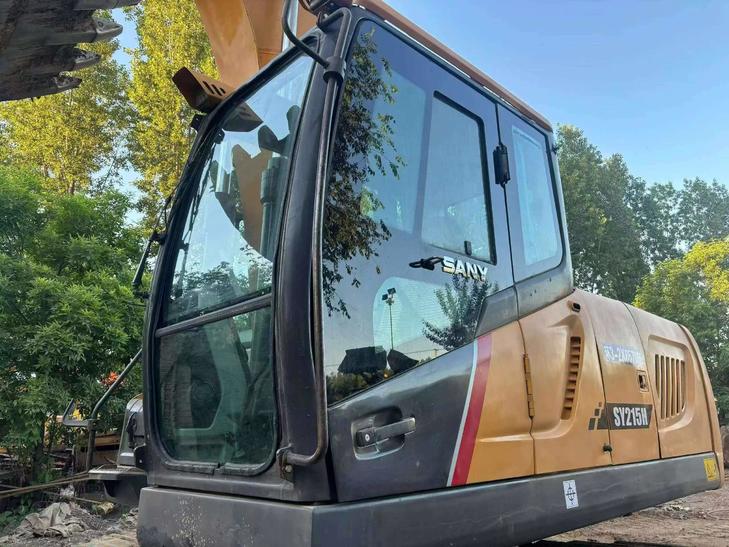 Buy Sany SY215C Used Excavator / 1