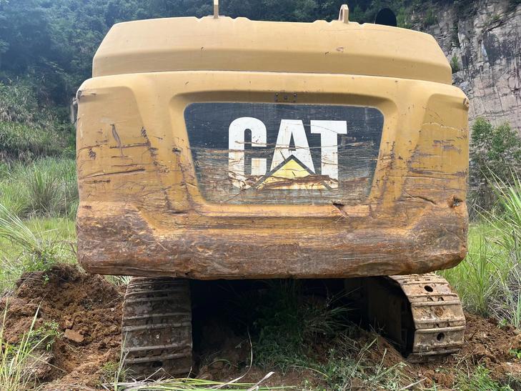 Buy Caterpillar 349E Used Excavator / 1