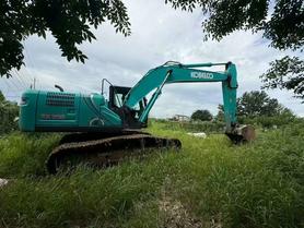 Buy Kobelco SK200-10 Used Excavator / 4 Buy Kobelco SK200-10 Used Excavator / 4