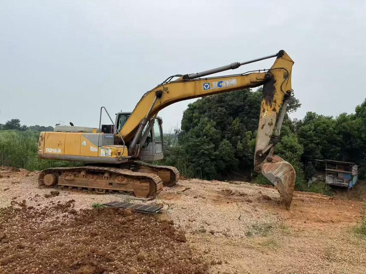 Buy XCMG XE215 Used Excavator / 1