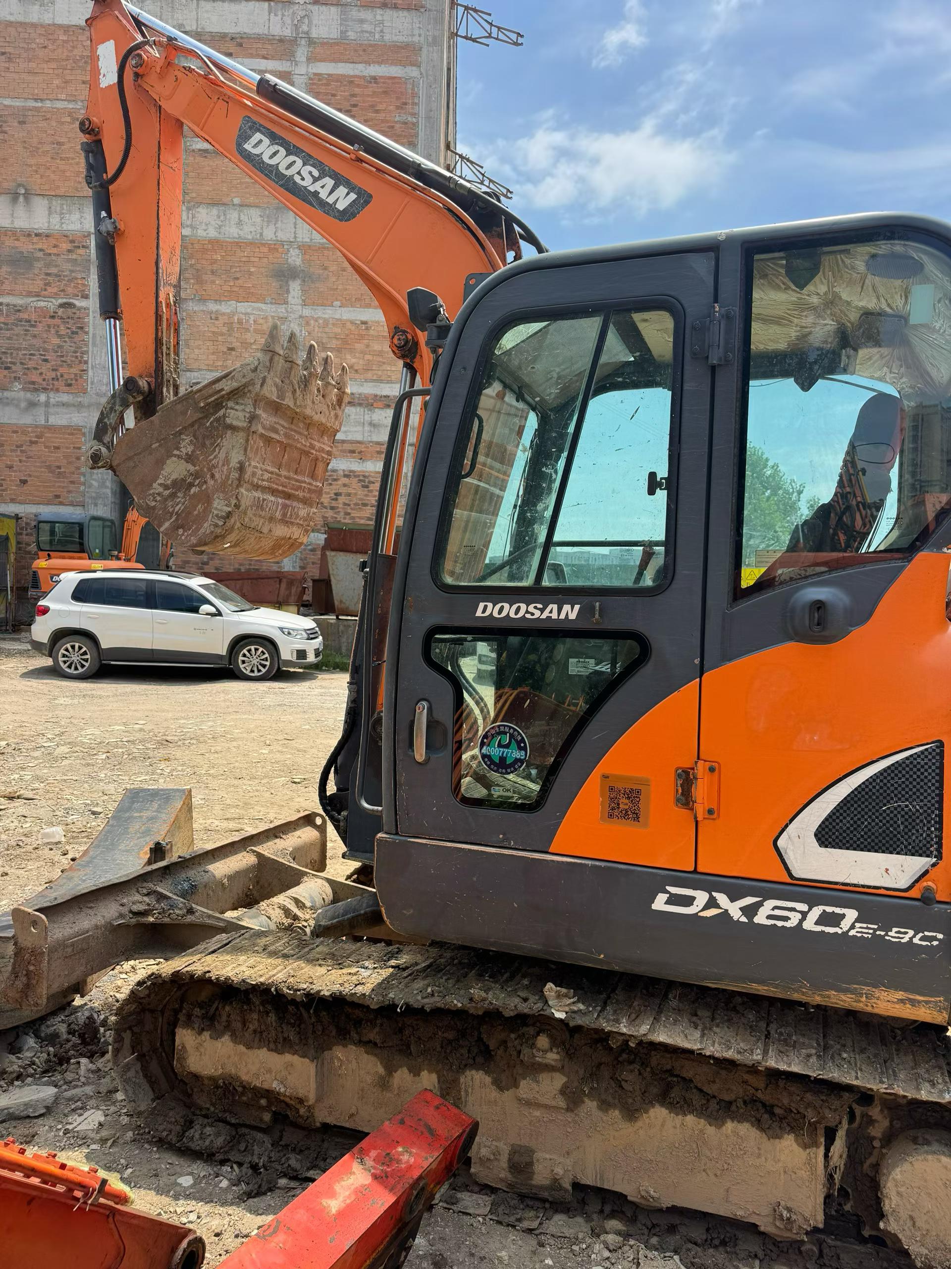 Buy Doosan DH60 Used Excavator / 9