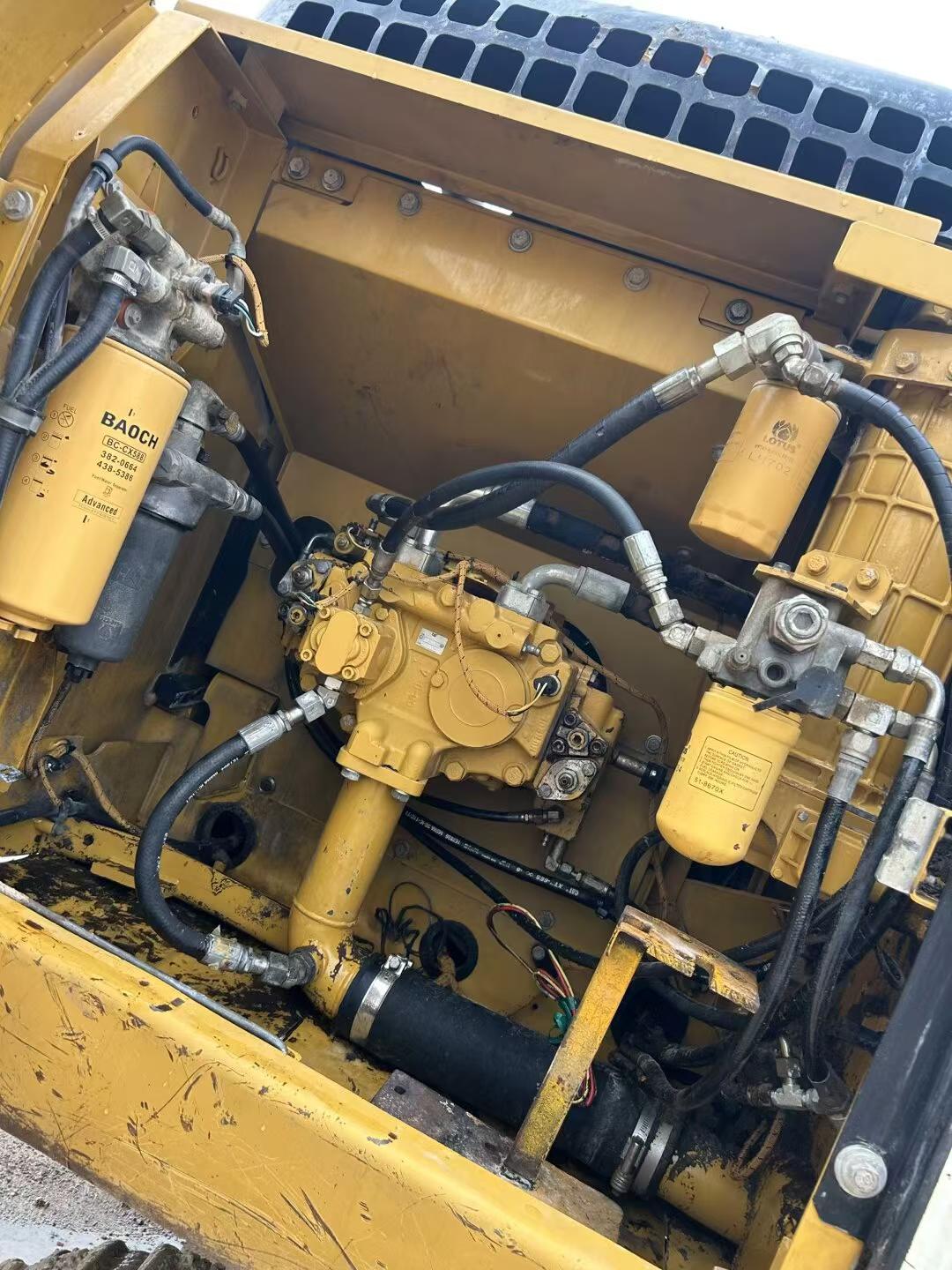 Buy Caterpillar 320D2GC Used Excavator / 7