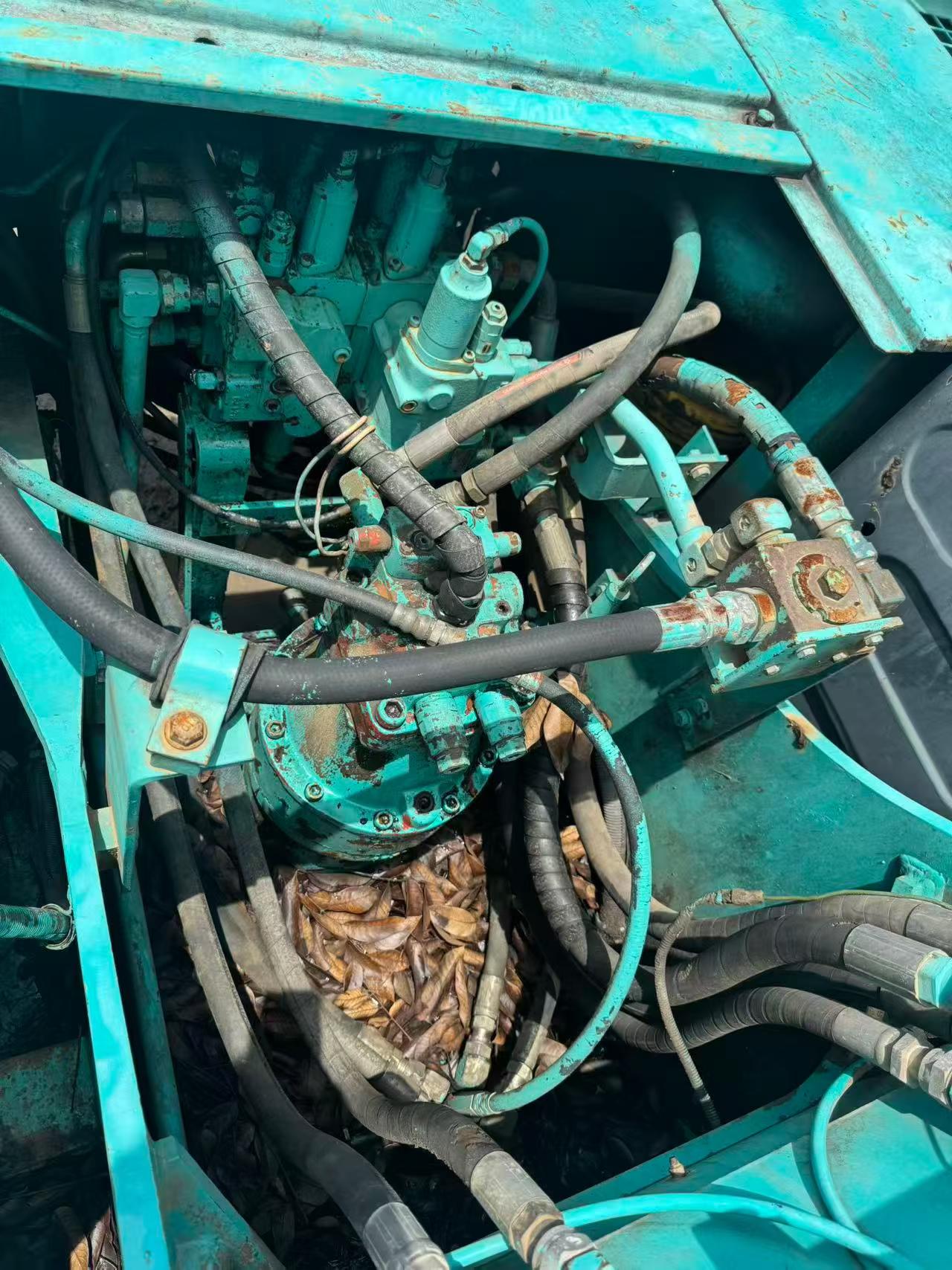Compre Excavadora Kobelco SK200-6 Usada / 7