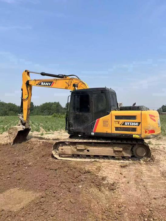 Buy Sany SY135 Used Excavator / 1