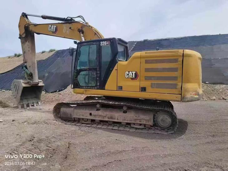 Buy Caterpillar 326DL Used Excavator / 1